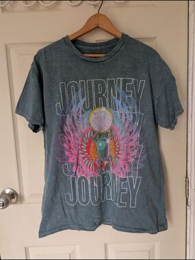 Ripple Junction Teal Journey Band Graphic Tee Large